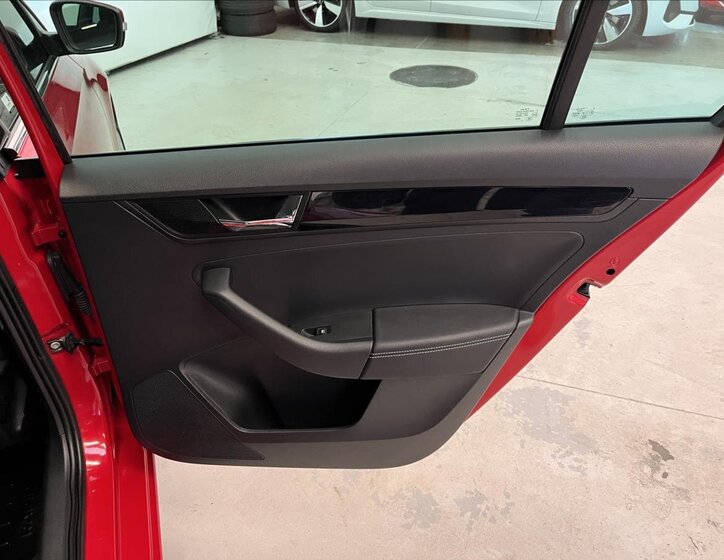 Škoda Rapid Liftback 999,0 81 kw