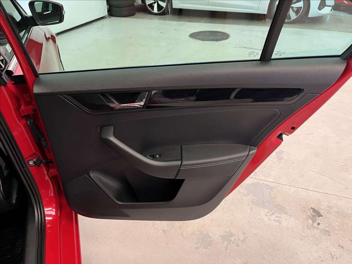 Škoda Rapid Liftback 999,0 81 kw