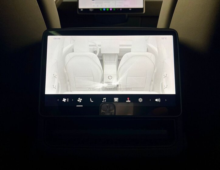 Tesla Model 3 Sedan 0,0 324 kw