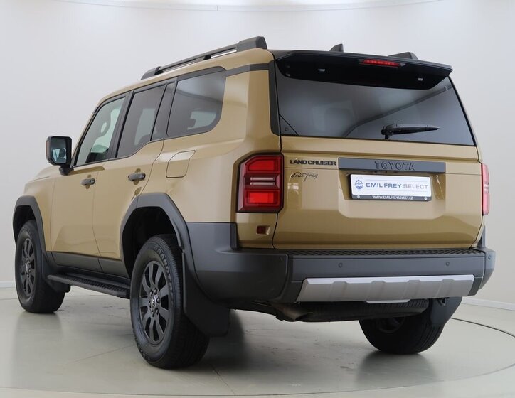 Toyota Land Cruiser Kombi 2,8 l 151 kw