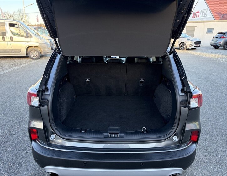 Ford Kuga SUV / Terénní 2,5 l 165 kw