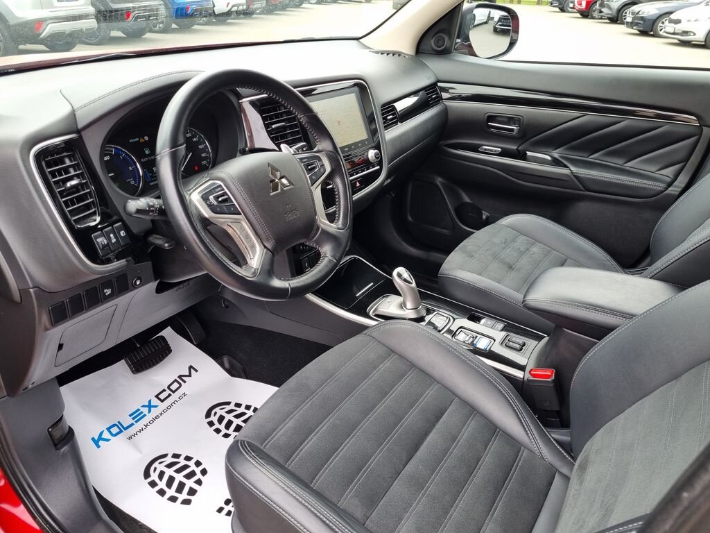 Mitsubishi Outlander SUV / Terénní 2,4 l 165 kw