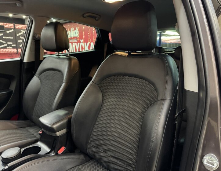 Hyundai ix35 SUV 2,0 l 122 kw