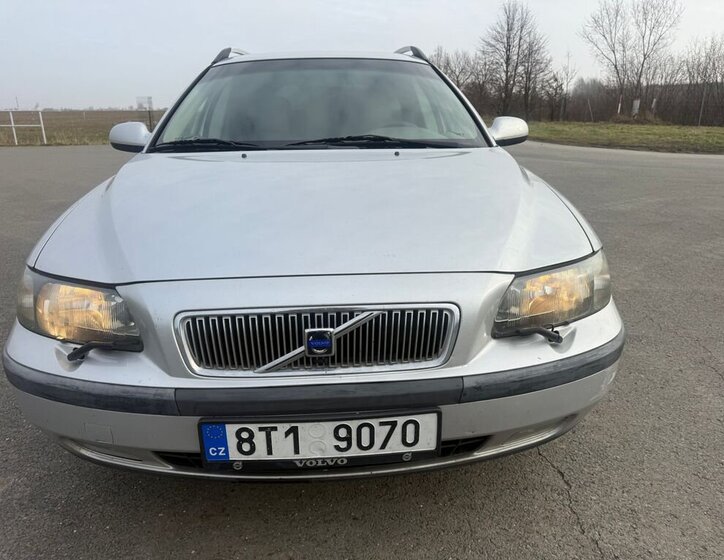 Volvo V70 Kombi 2,5 l 103 kw
