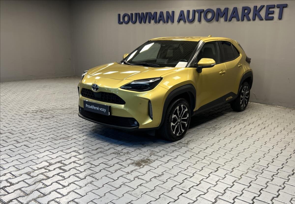 Toyota Yaris Cross CUV / Crossover 1,5 l 92 kw