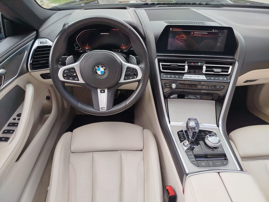 BMW Řada 8 Kabriolet 4,4 l 390 kw
