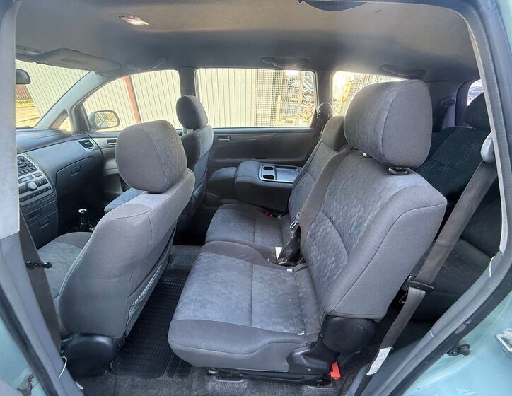 Toyota Avensis Verso MPV 2,0 l 85 kw