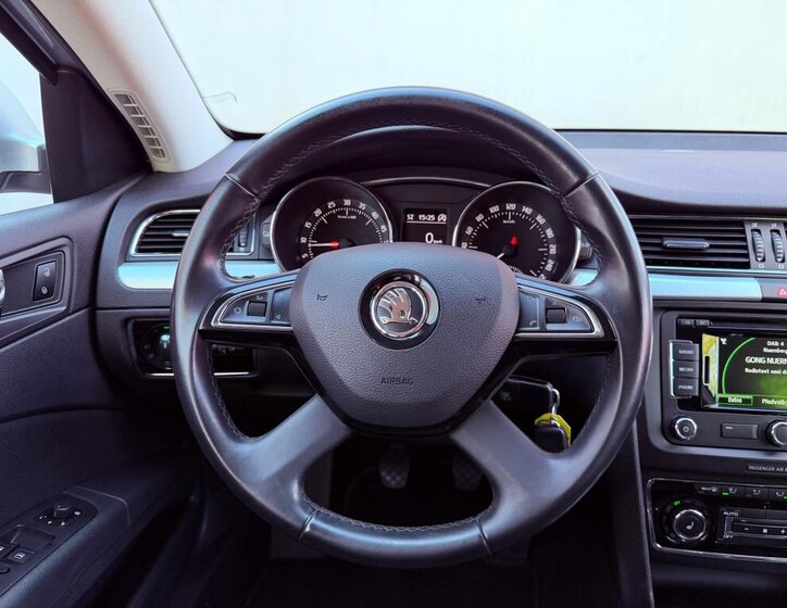 Škoda Superb Kombi 2,0 l 103 kw