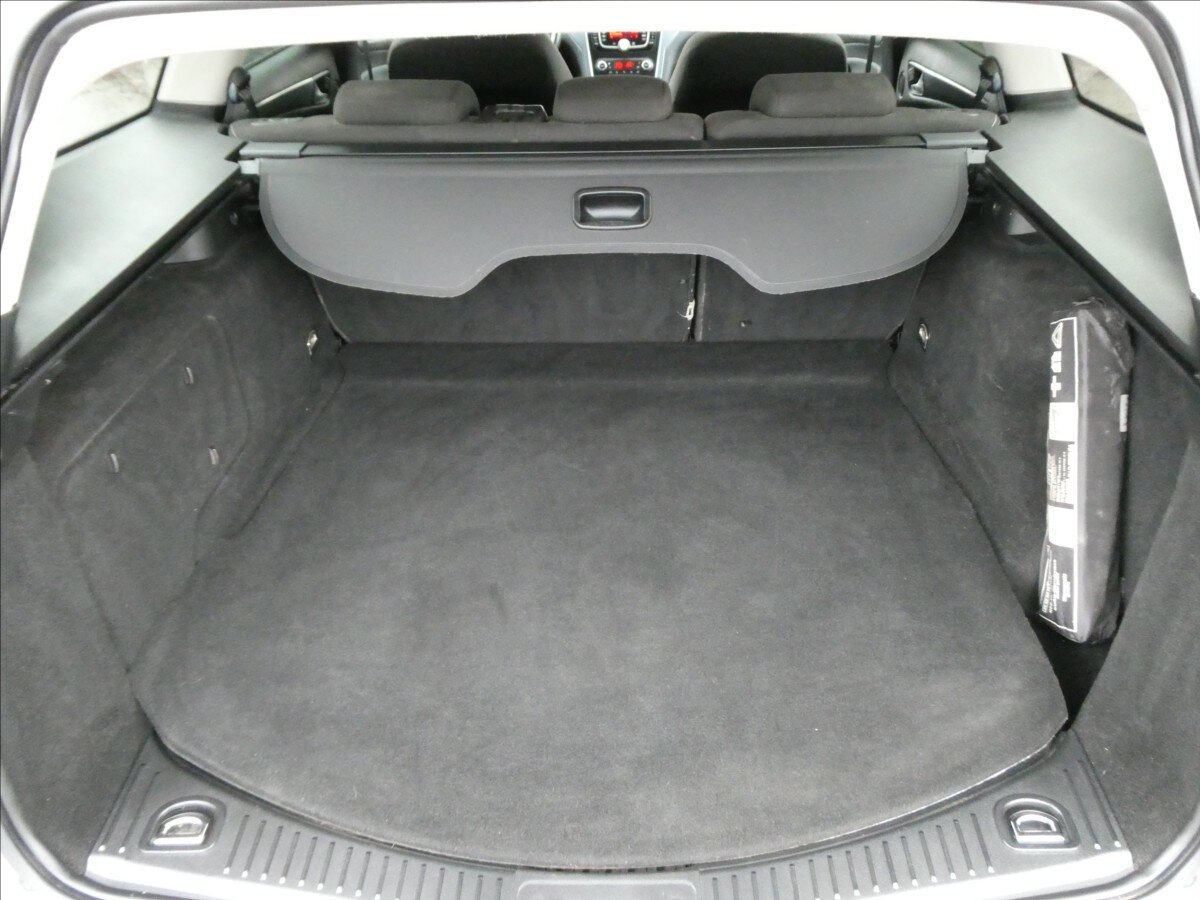 Ford Mondeo Kombi 1,6 l 85 kw