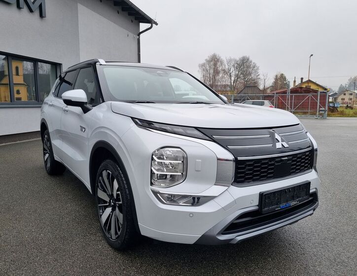 Mitsubishi Outlander 7