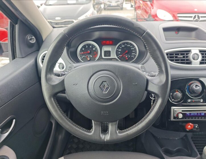 Renault Clio Kombi 1,1 l 55 kw