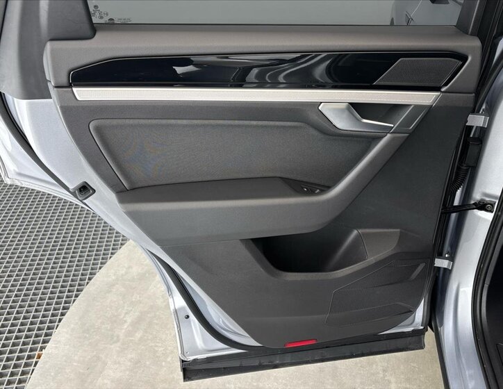 Volkswagen Touareg SUV / Terénní 3,0 l 170 kw