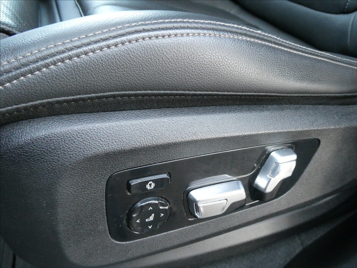 BMW X5 SUV / Terénní 3,0 l 195 kw