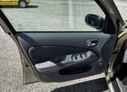 Nissan Almera Hatchback 1,5 l 72 kw