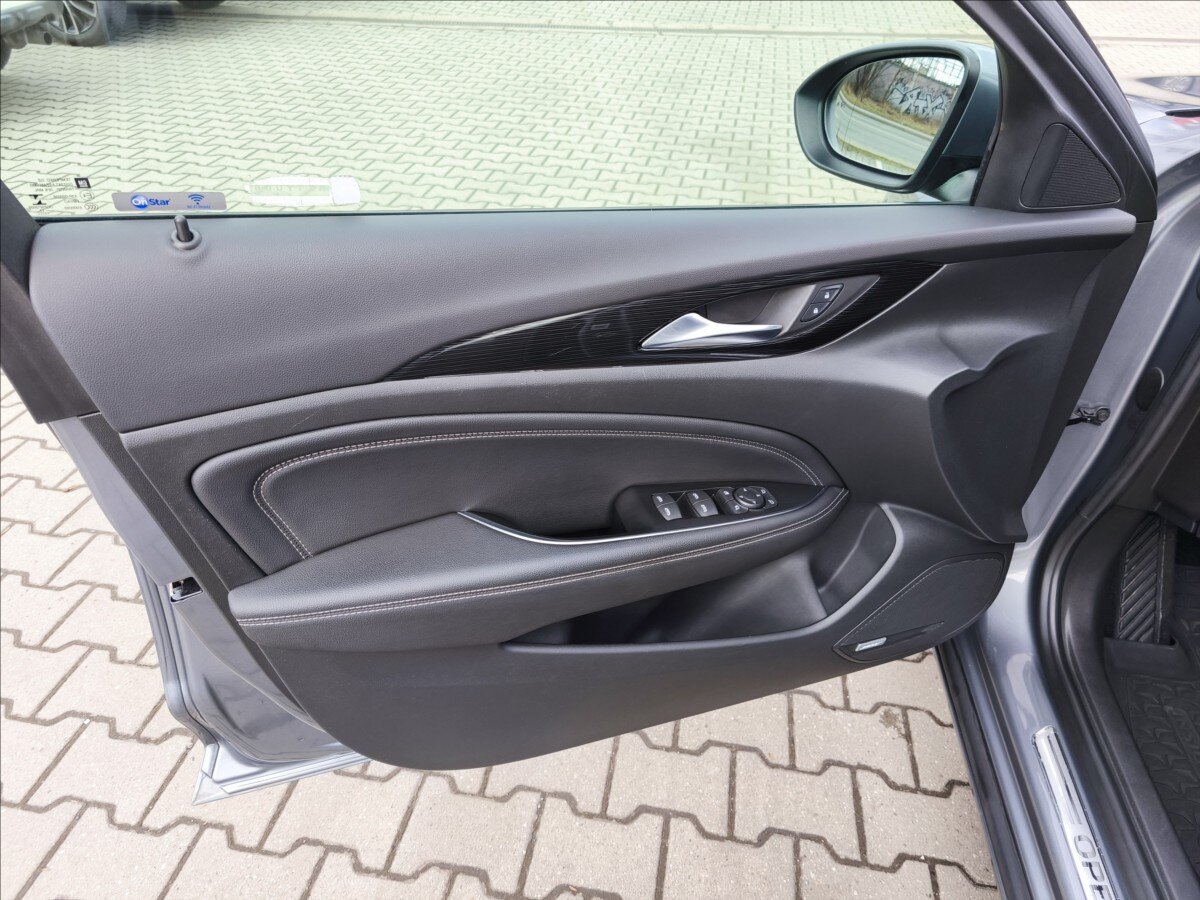 Opel Insignia Hatchback 2,0 l 125 kw