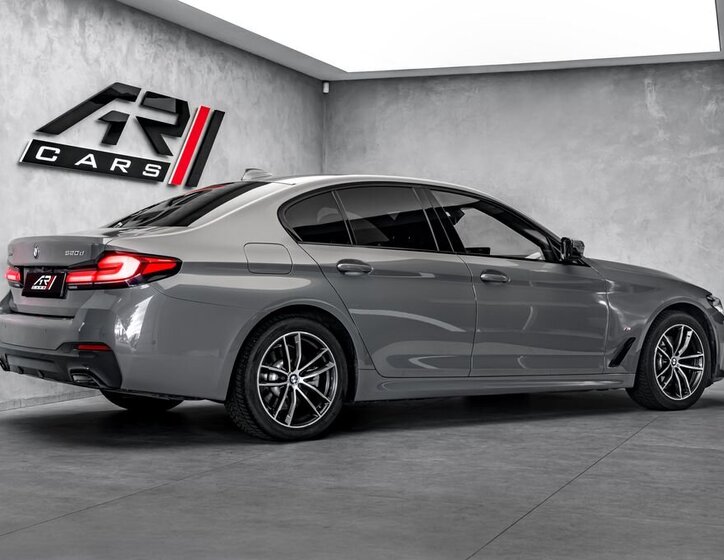 BMW Řada 5 Sedan / Limuzína 2,0 l 140 kw