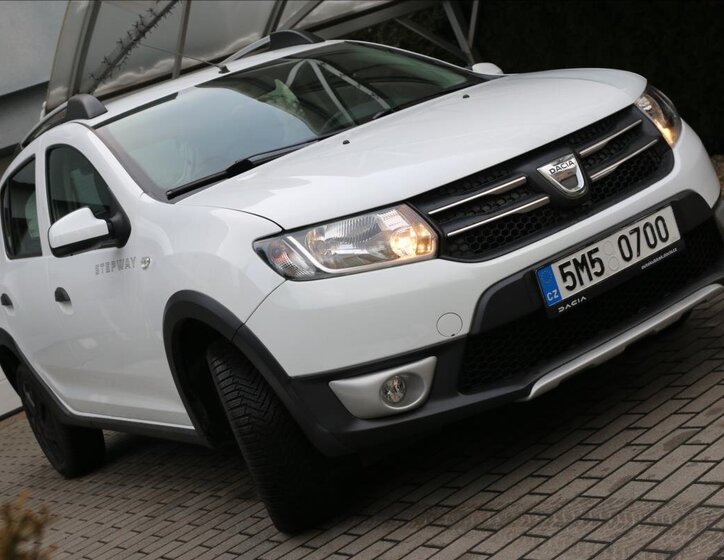 Dacia Sandero Hatchback 898,0 66 kw