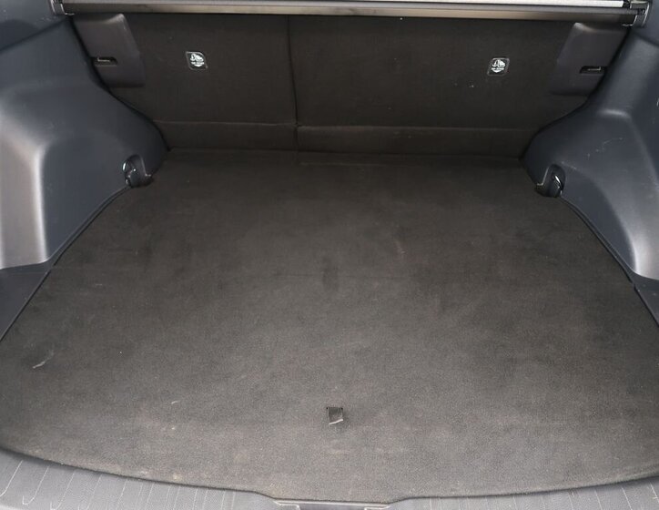 Toyota RAV4 SUV / Terénní 2,5 l 225 kw