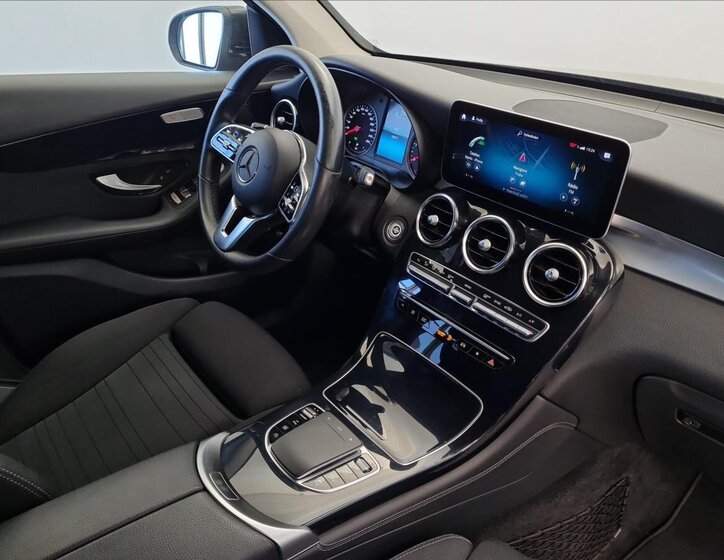 Mercedes-Benz GLC SUV 2,0 l 143 kw