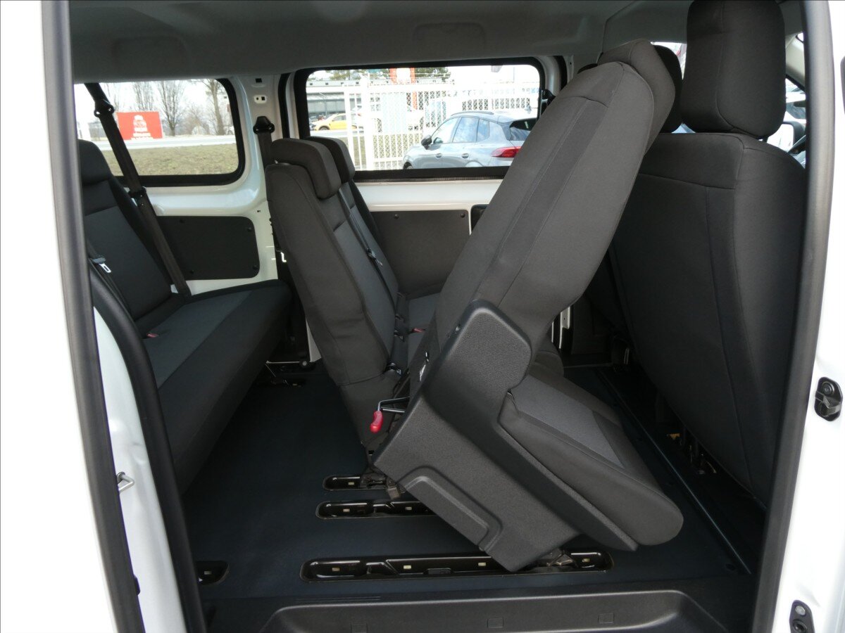 Peugeot Expert Kombi 1,5 l 88 kw