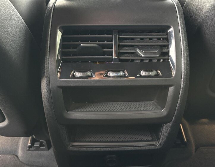 BMW X6 SUV 3,0 l 210 kw