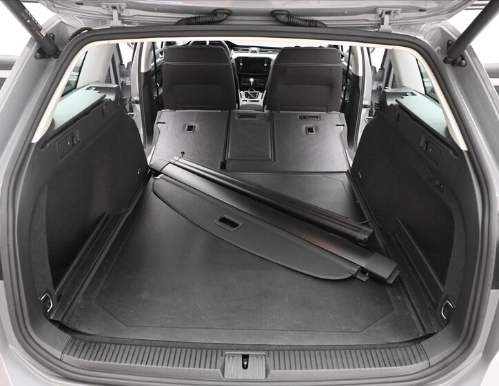 Volkswagen Passat Kombi 2,0 l 110 kw