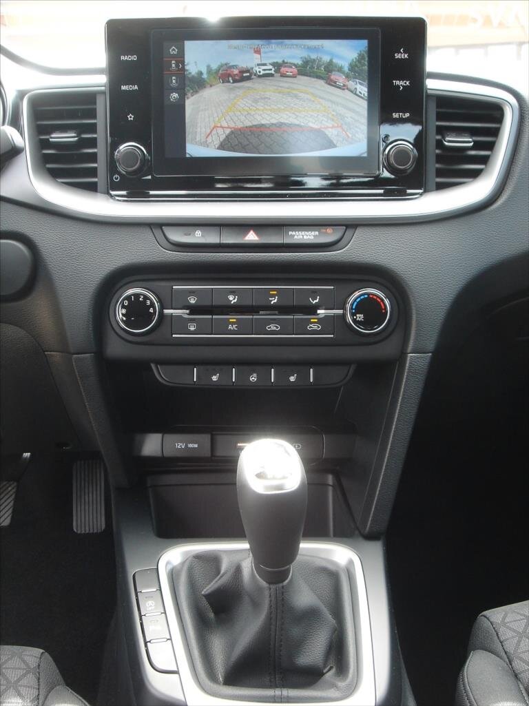 KIA Ceed Hatchback 1,5 l 118 kw