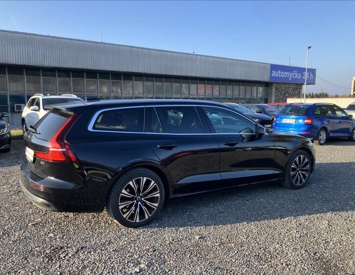 Volvo V60 Kombi 2,0 l 145 kw