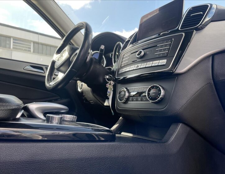 Mercedes-Benz GLS SUV 3,0 l 190 kw