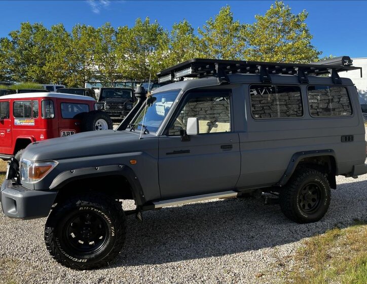 Toyota Land Cruiser 3