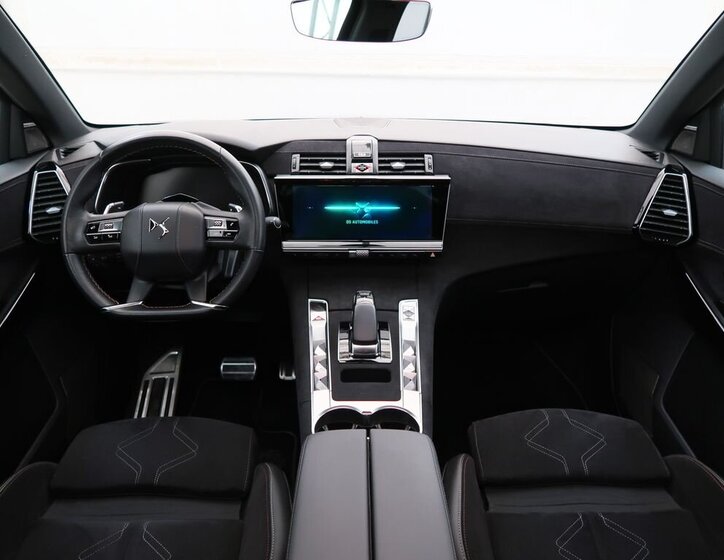 DS Automobiles DS7 Crossback SUV / Terénní 1,6 l 147 kw