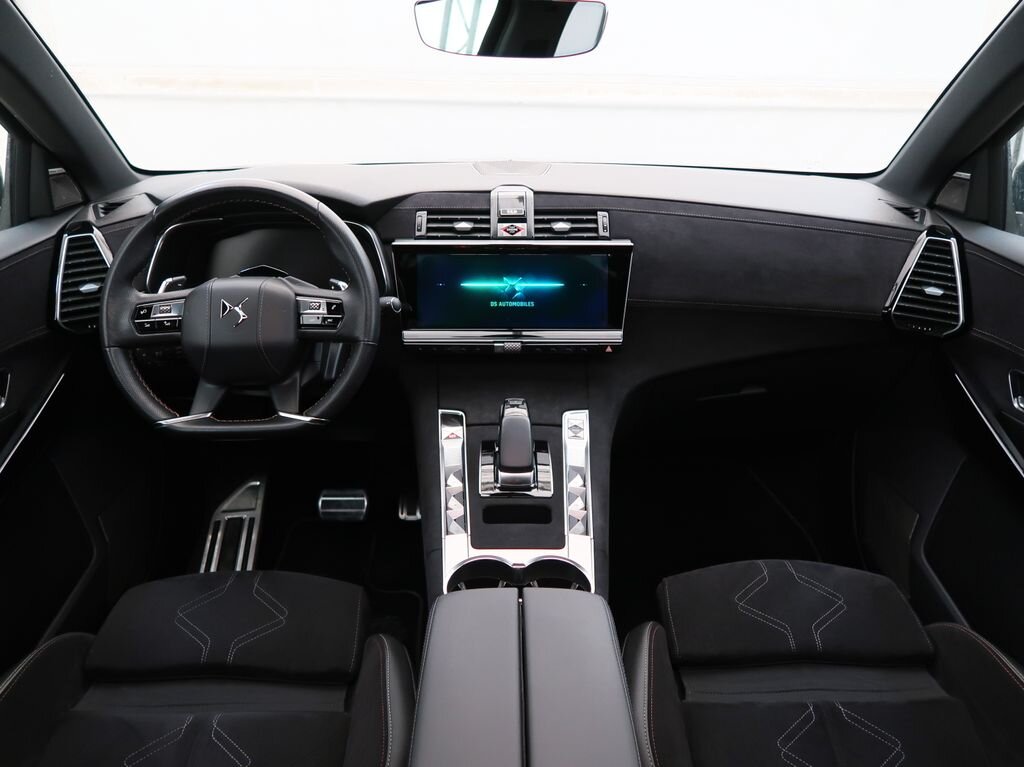 DS Automobiles DS7 Crossback SUV / Terénní 1,6 l 147 kw