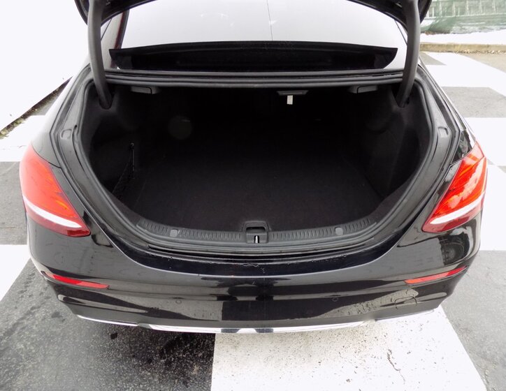 Mercedes-Benz Třídy E Sedan 3,0 l 190 kw