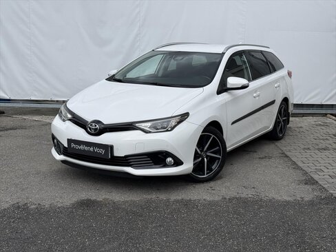 Toyota Auris Kombi 1,6 l 97 kw