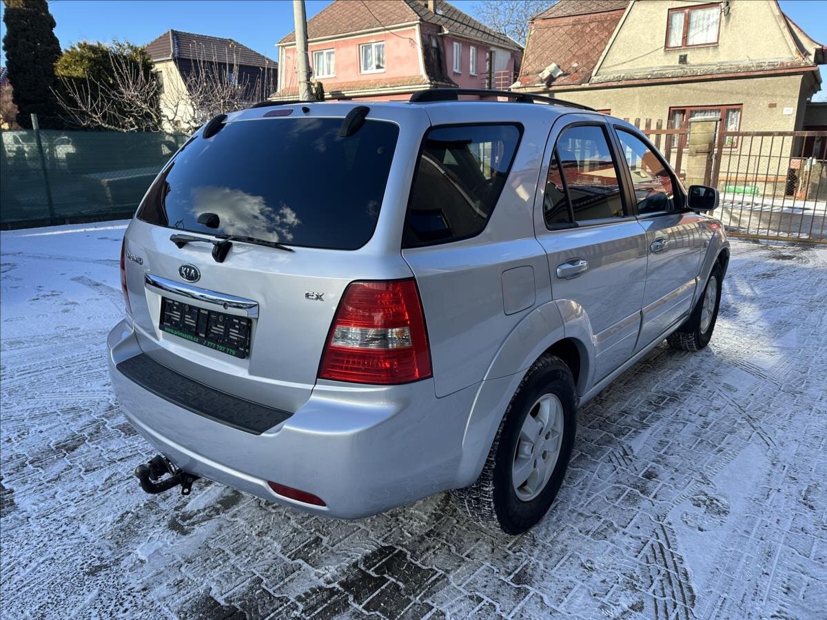 KIA Sorento SUV 2,5 l 125 kw