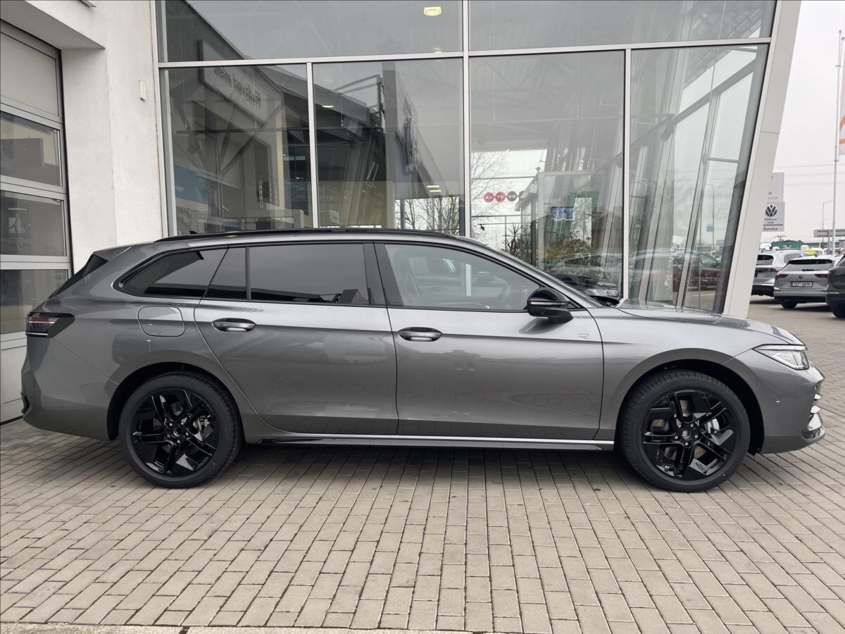 Volkswagen Passat Kombi 1,5 l 200 kw