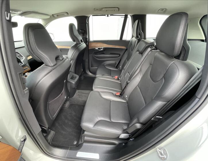 Volvo XC90 15