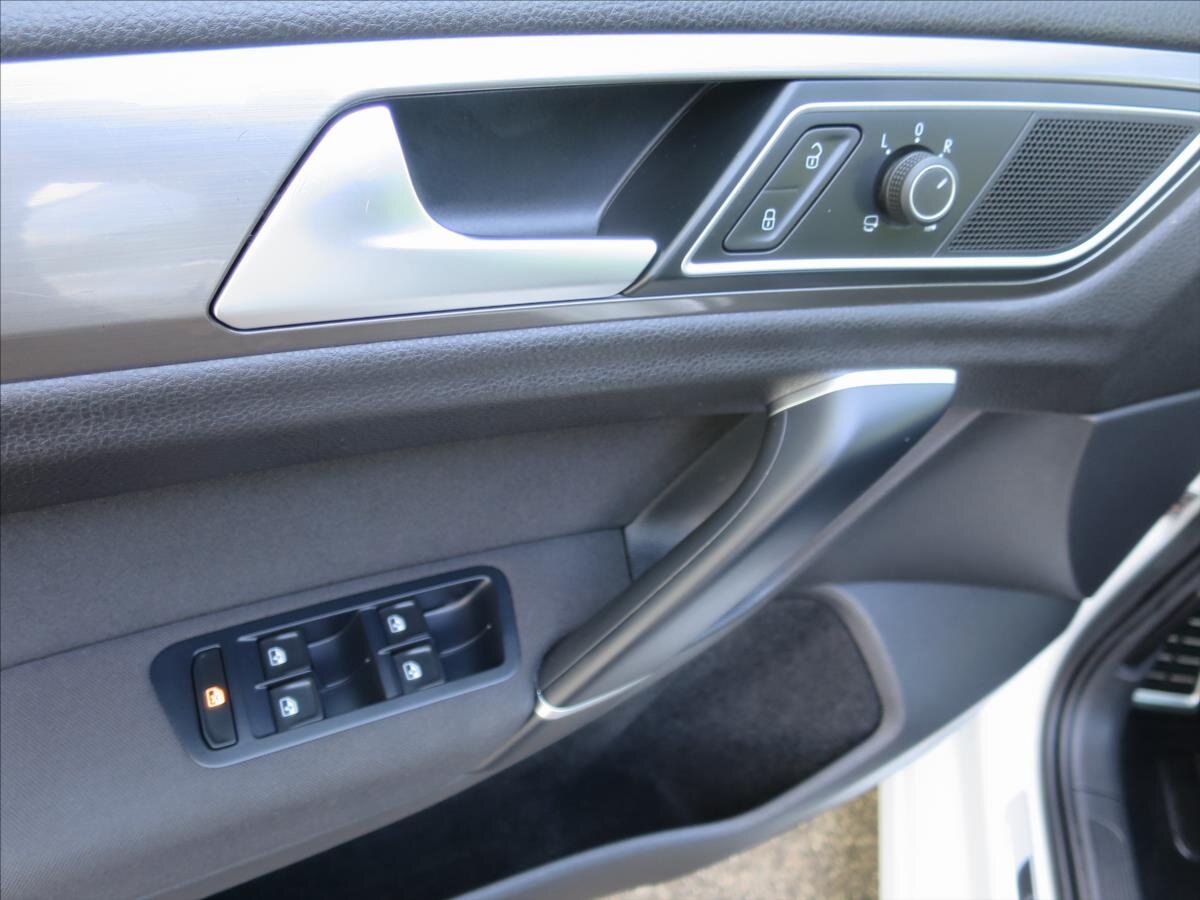 Volkswagen Golf Sportsvan Kombi 1,4 l 92 kw