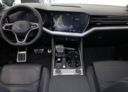 Volkswagen Touareg 8