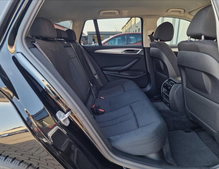 BMW Řada 5 Kombi 2,0 l 140 kw