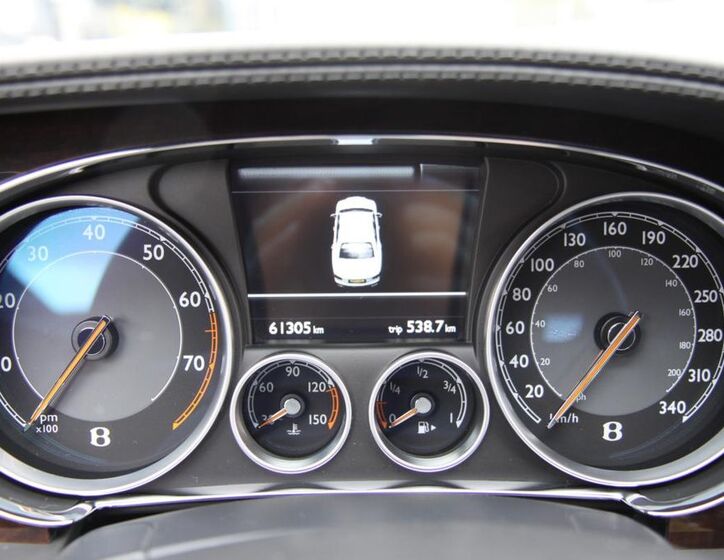 Bentley Flying Spur 37