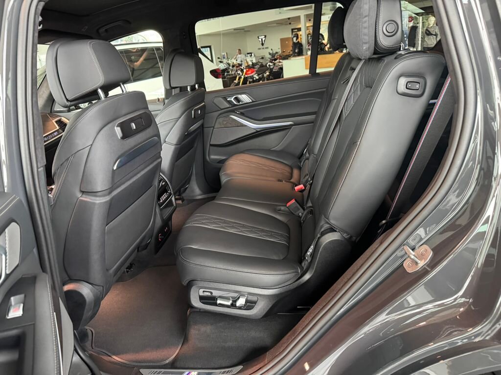 BMW X7 SUV / Terénní 3,0 l 250 kw