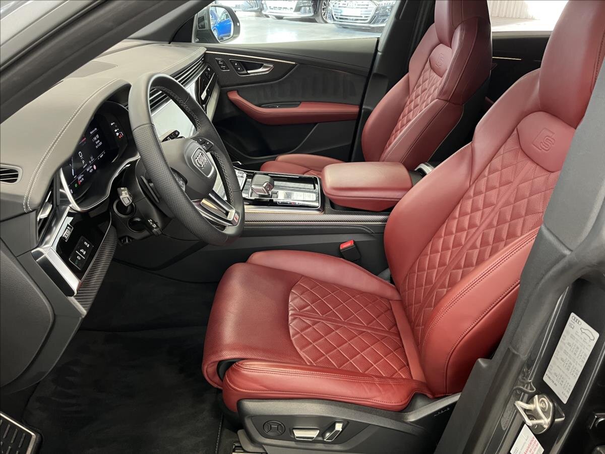 Audi SQ8 SUV 4,0 l 373 kw