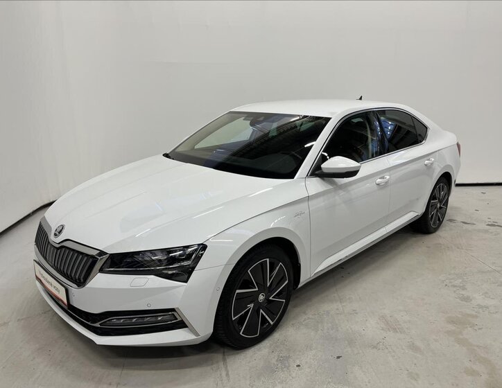 Škoda Superb Liftback 1,4 l 160 kw