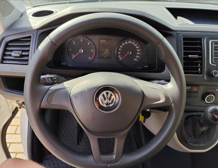Volkswagen Transporter 12