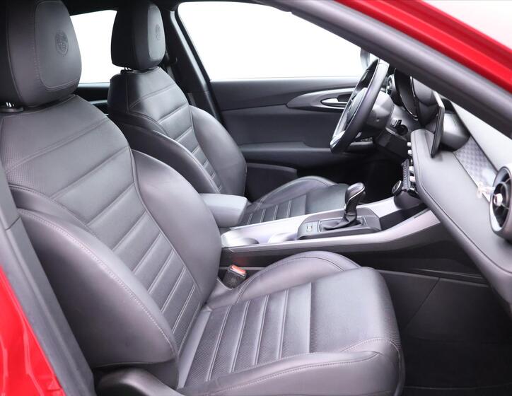 Alfa Romeo Tonale 12