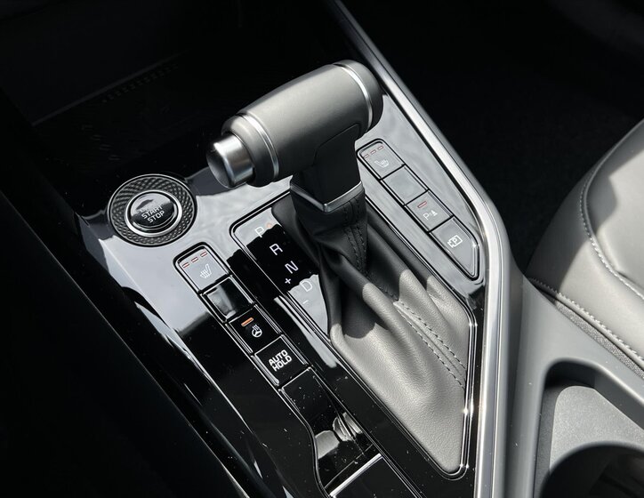 KIA Niro CUV / Crossover 1,6 l 95 kw