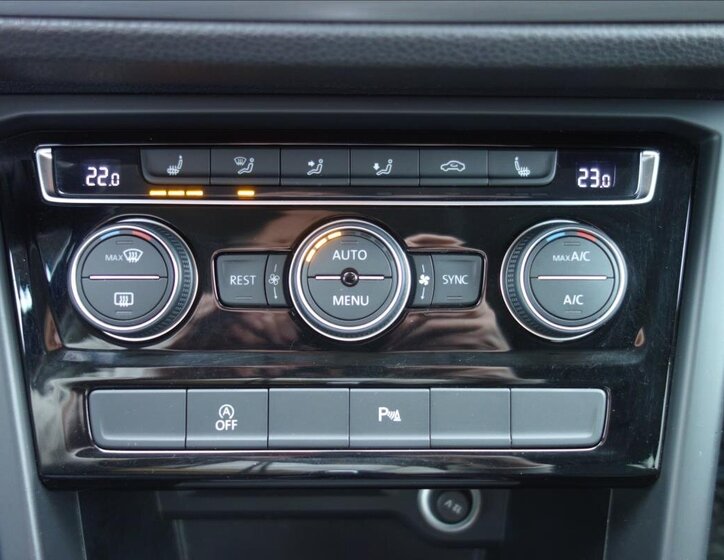 Volkswagen Touran 26