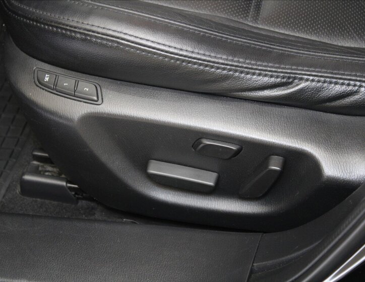 Mazda 6 Sedan / Limuzína 2,2 l 129 kw