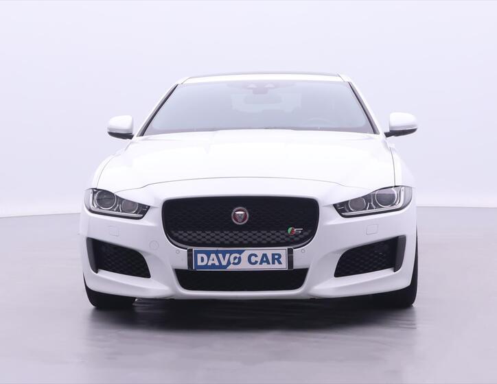 Jaguar XE 2